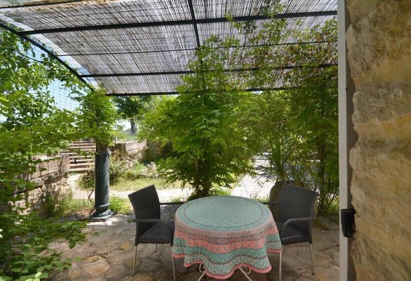 غرفة قياسية مزوَّدة بتراس, Le Moulin D Antelon