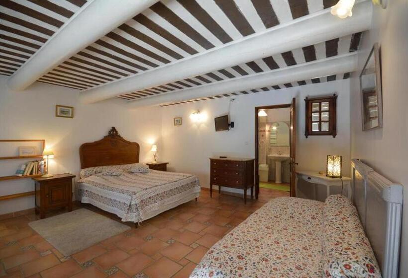 חדר סטנדרט לשלושה, Le Moulin D Antelon