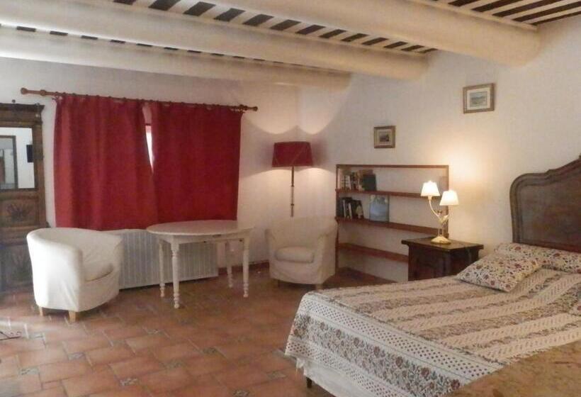 חדר סטנדרט לשלושה, Le Moulin D Antelon