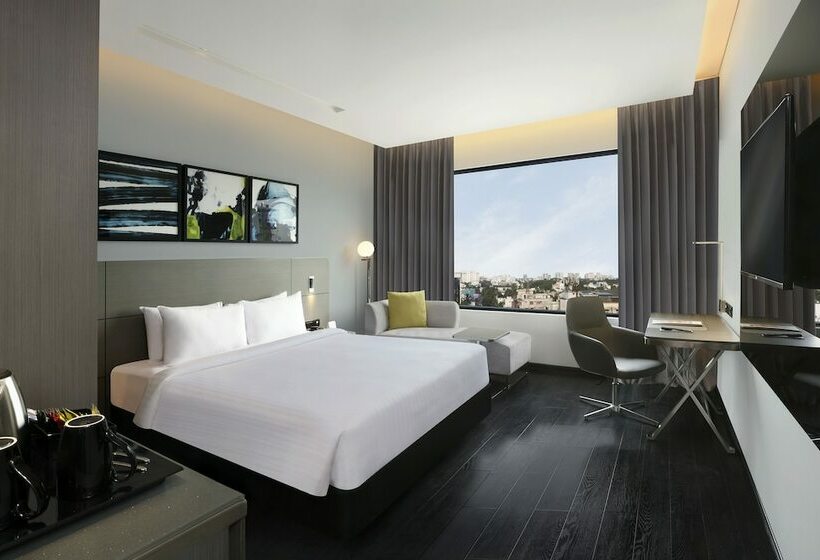 Номер Superior, Novotel Chennai Chamiers Road