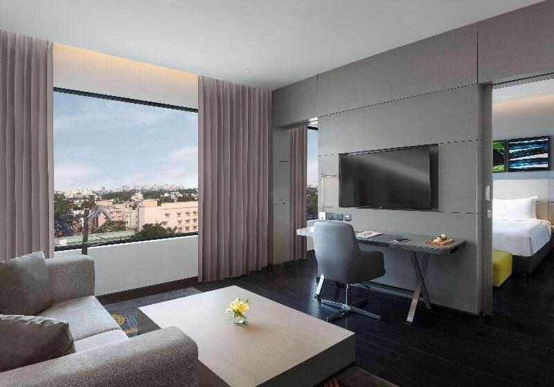 Люкс Executive Кровать Кинг, Novotel Chennai Chamiers Road