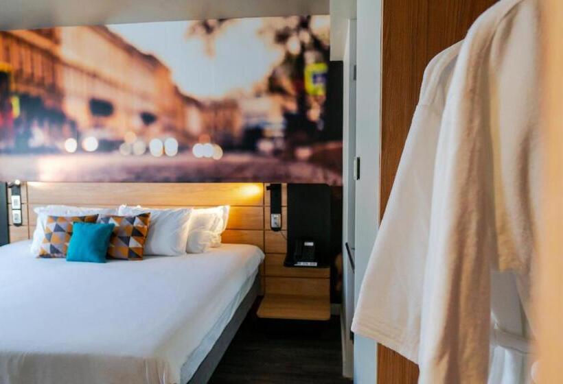 스탠다드 룸 킹사이즈 침대, Novotel Curitiba Batel