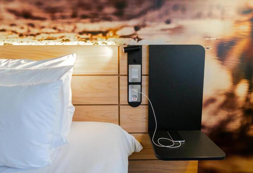 اتاق لوکس با تخت بزرگ, Novotel Curitiba Batel