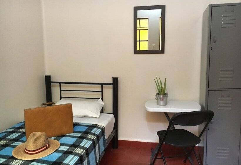 Номер Стандарт Индивидуальный Совместная Ванная, Hostal Andaina