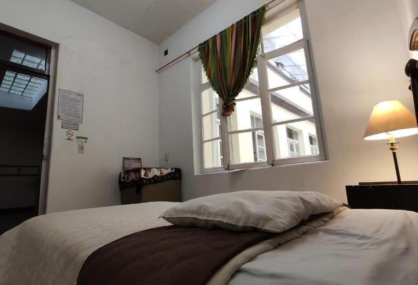 기본룸, Hostal Yakumama