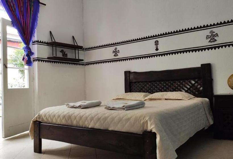 スタンダードルーム, Hostal Yakumama