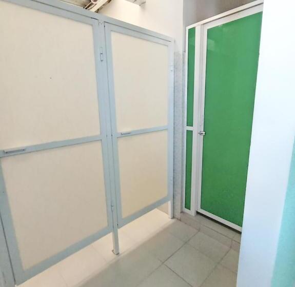 ルームシェアのワンベッド, Posada Nacha`n Ka`an