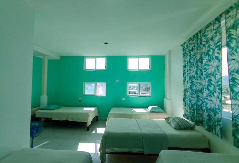 ルームシェアのワンベッド, Posada Nacha`n Ka`an