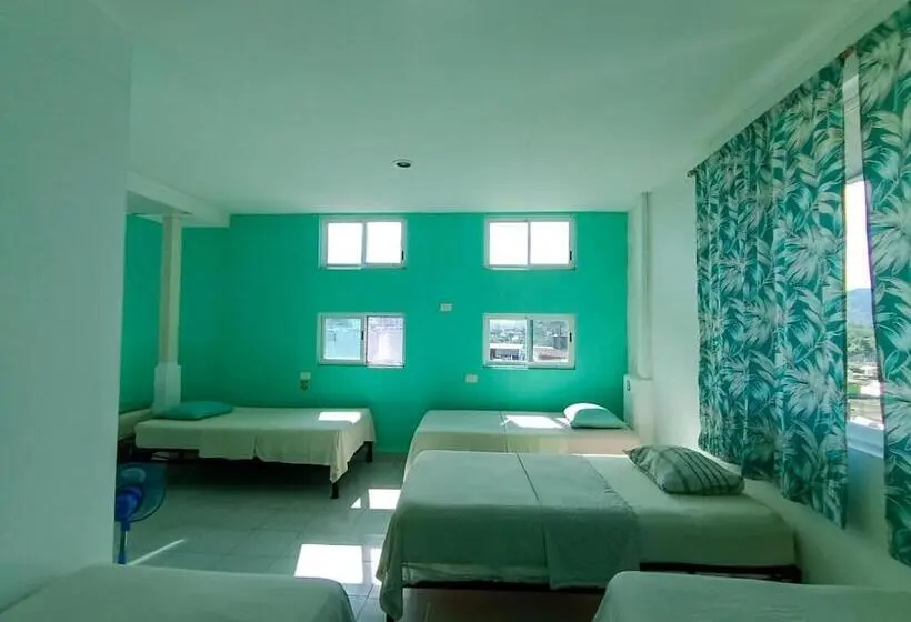 تختخواب در اتاق مشترک, Posada Nacha`n   Ka`an
