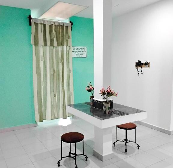 ルームシェアのワンベッド, Posada Nacha`n Ka`an