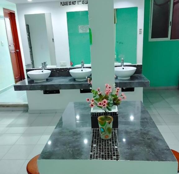 ルームシェアのワンベッド, Posada Nacha`n Ka`an