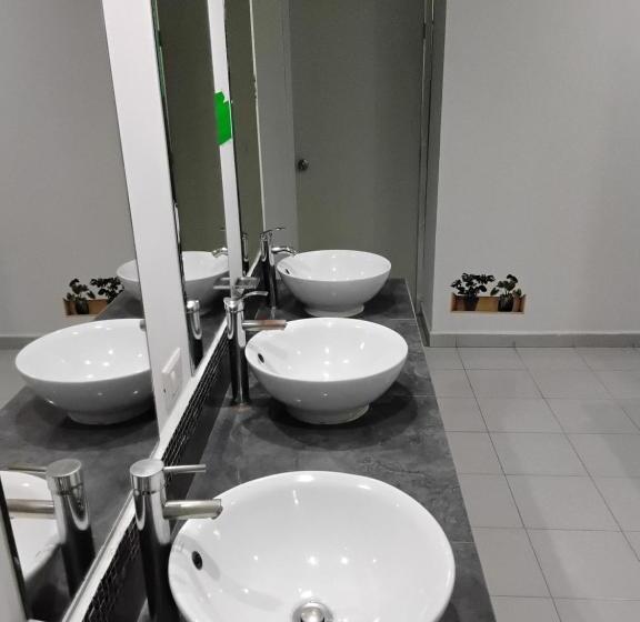 ルームシェアのワンベッド, Posada Nacha`n Ka`an