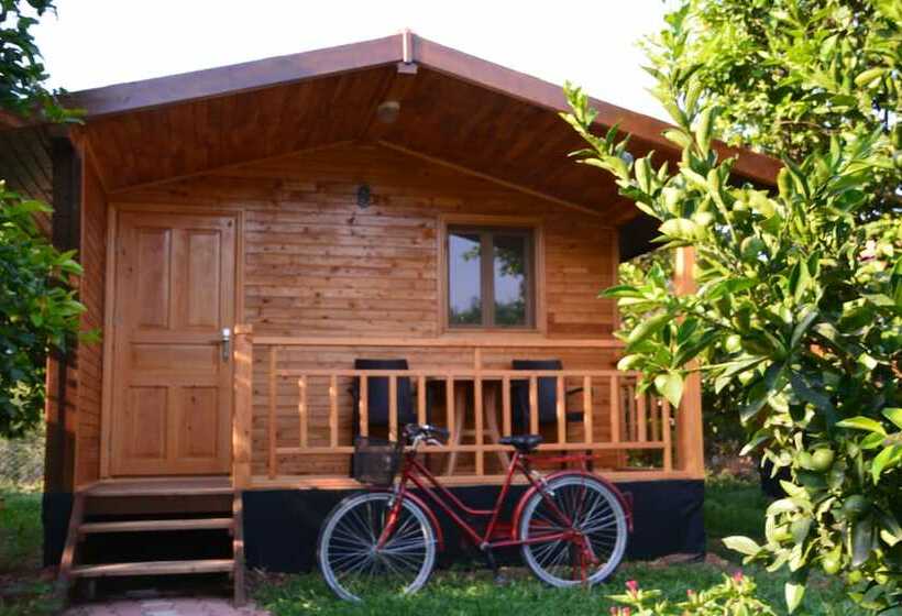 בקתה סטנדרטית, Lemon Garden Lodge