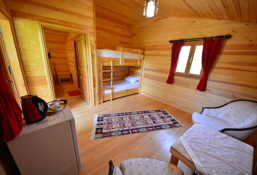 סוויטה משפחתית, Lemon Garden Lodge