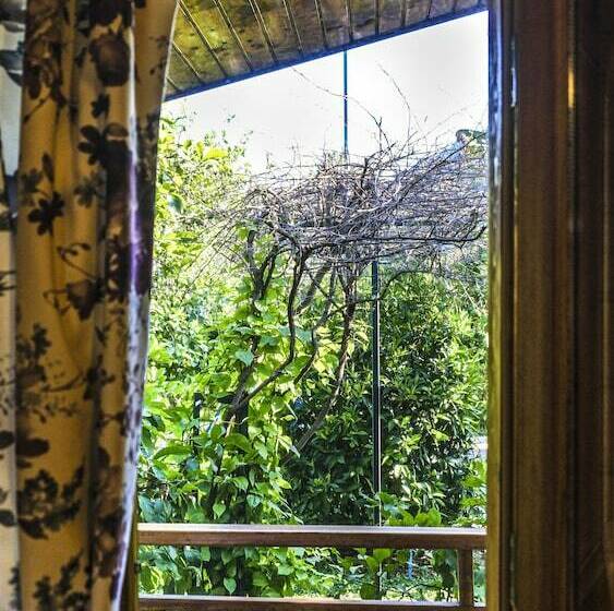 בקתה סטנדרטית, Lemon Garden Lodge