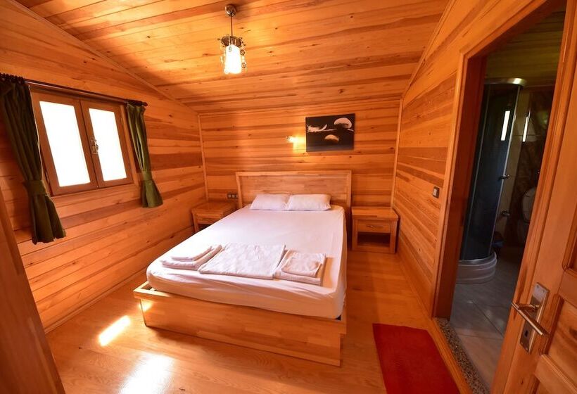 סוויטה משפחתית, Lemon Garden Lodge