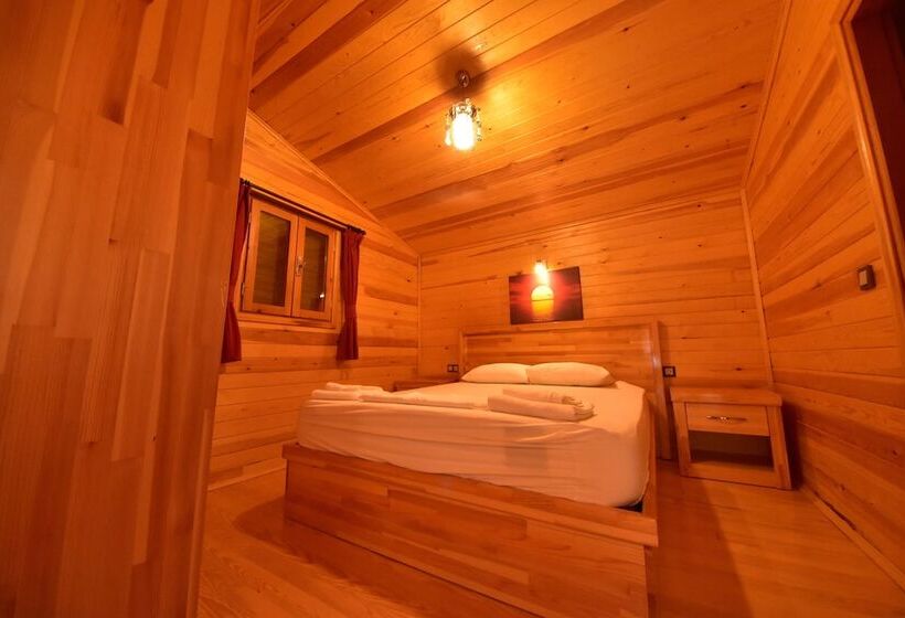 סוויטה משפחתית, Lemon Garden Lodge