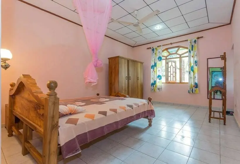 اتاق لوکس, Swiss Villa Beruwala