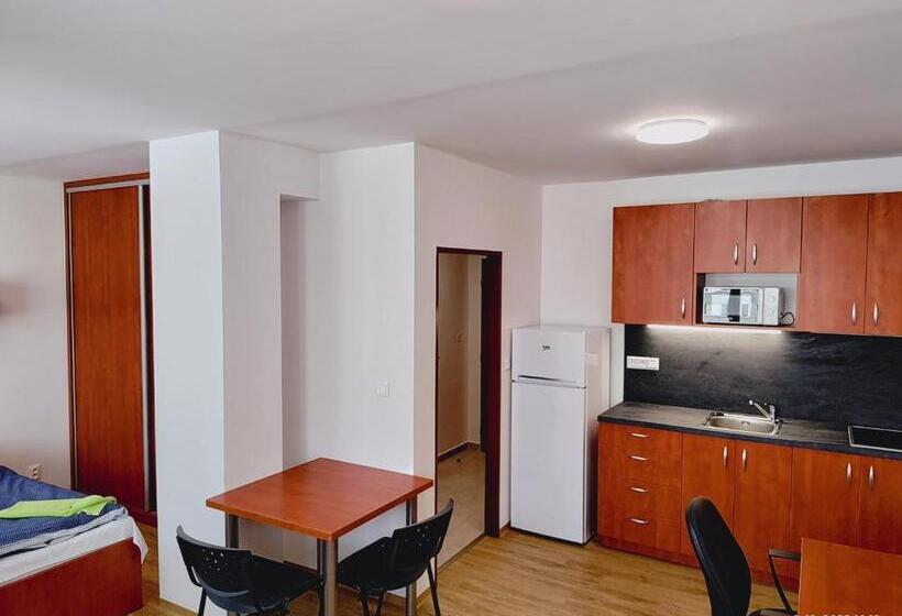 Quarto Estandar com Sacada, Hostel Blanice