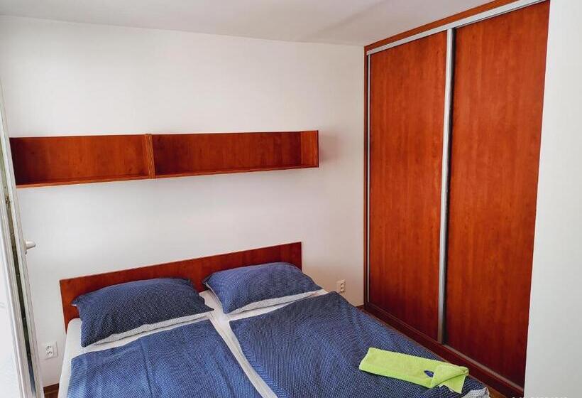 Quarto Estandar com Sacada, Hostel Blanice