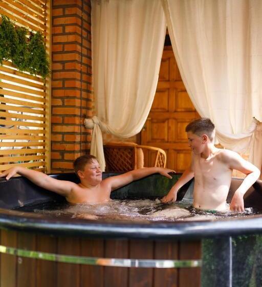 침실 2개 아파트, & Spa Deninna