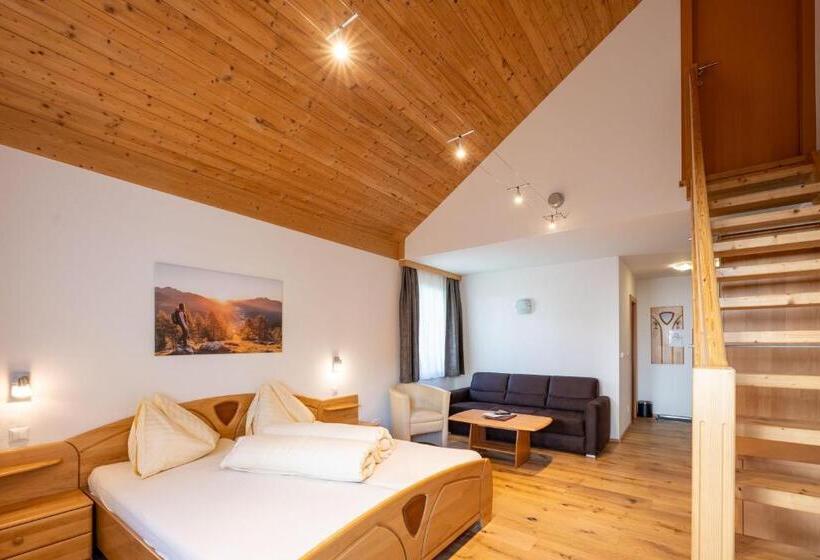 غرفة عائلية, Eggerhof