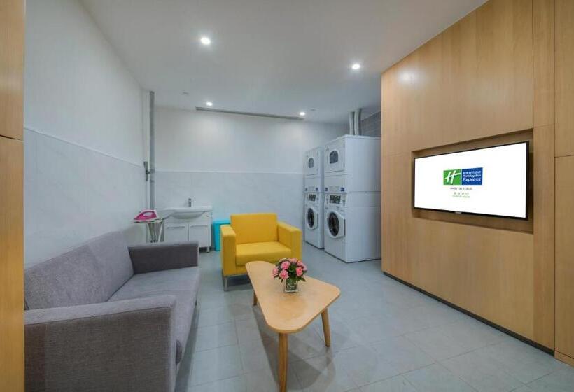 Номер Стандарт Адаптированный для Инвалидов, Holiday Inn Express   Yantai Yeda, An Ihg