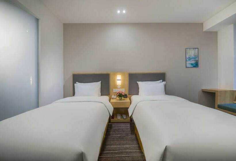 Номер Стандарт, Holiday Inn Express   Yantai Yeda, An Ihg