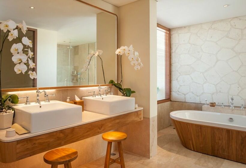 וילת חדר שינה 1 עם נוף לים, Komaneka At Keramas Beach