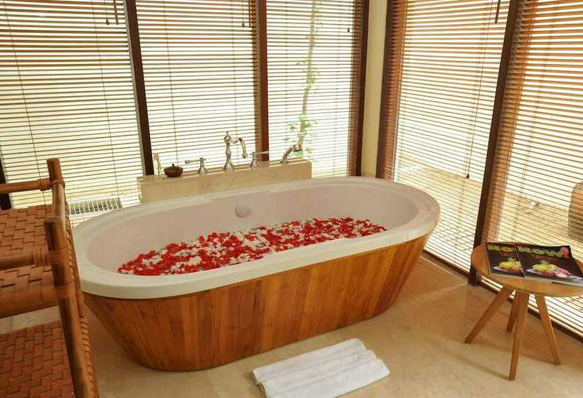 וילת חדר שינה 1 עם נוף לים, Komaneka At Keramas Beach