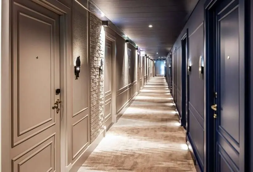 اتاق استاندارد با چشم‌انداز شهر, Mercure Kaliningrad