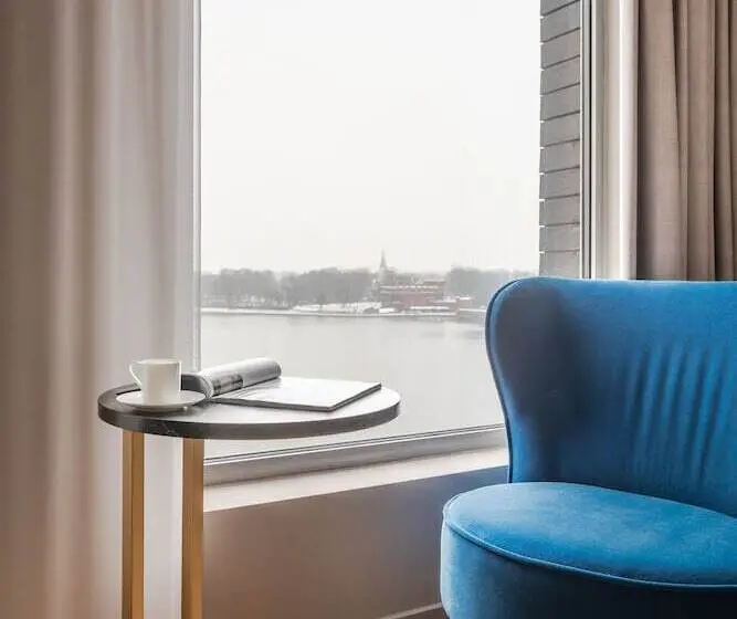 اتاق استاندارد با چشم‌انداز دریاچه, Mercure Kaliningrad