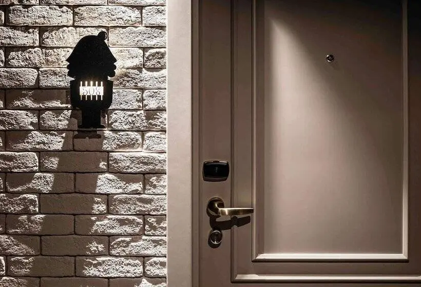 اتاق استاندارد با چشم‌انداز دریاچه, Mercure Kaliningrad