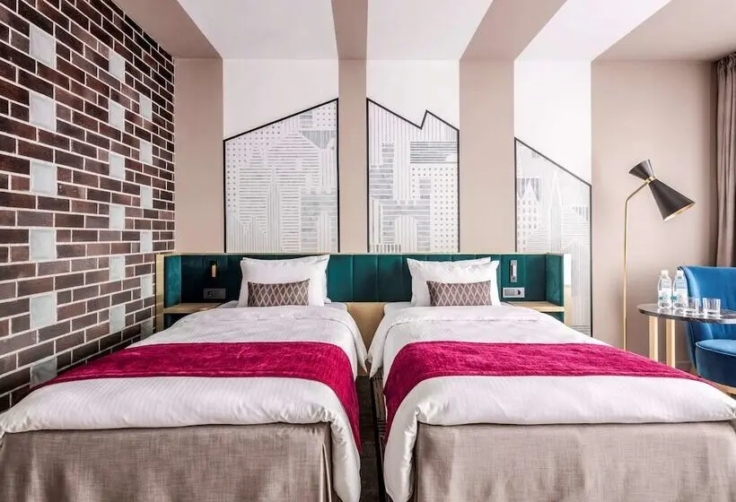 اتاق استاندارد با چشم‌انداز دریاچه, Mercure Kaliningrad