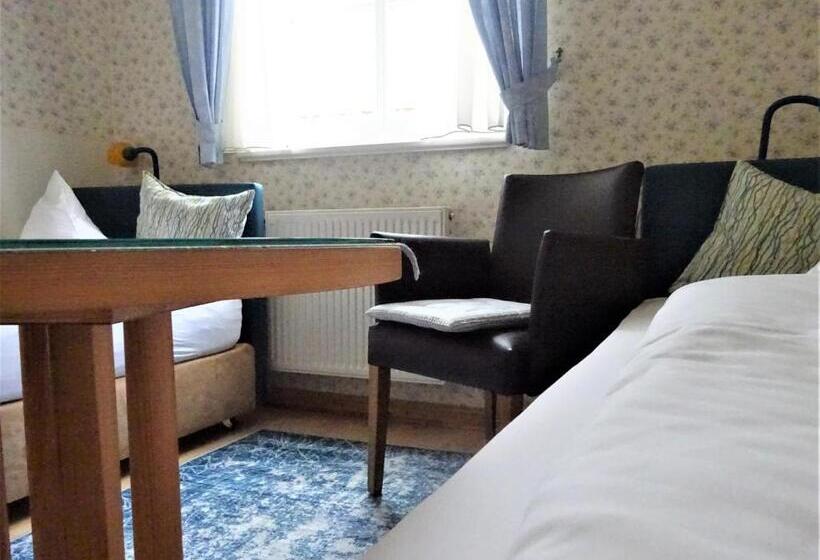 חדר בסיסי, Pension Zur Fährbrücke