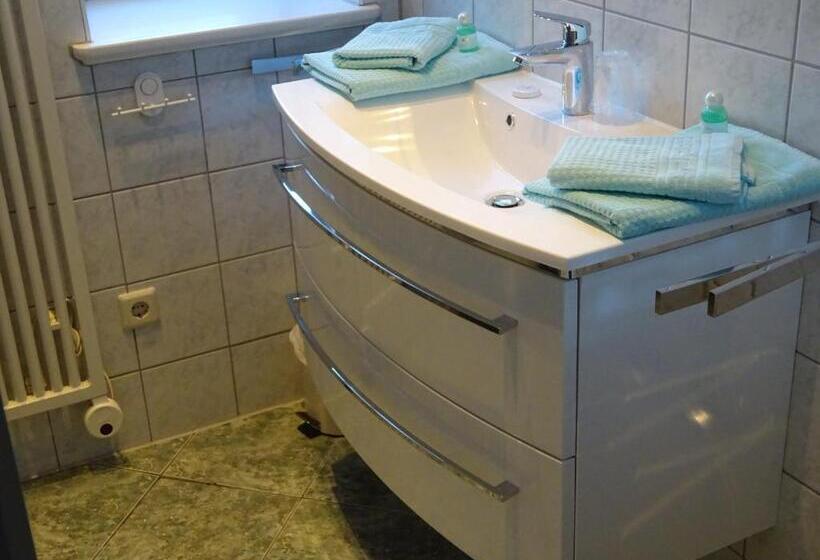 חדר בסיסי, Pension Zur Fährbrücke