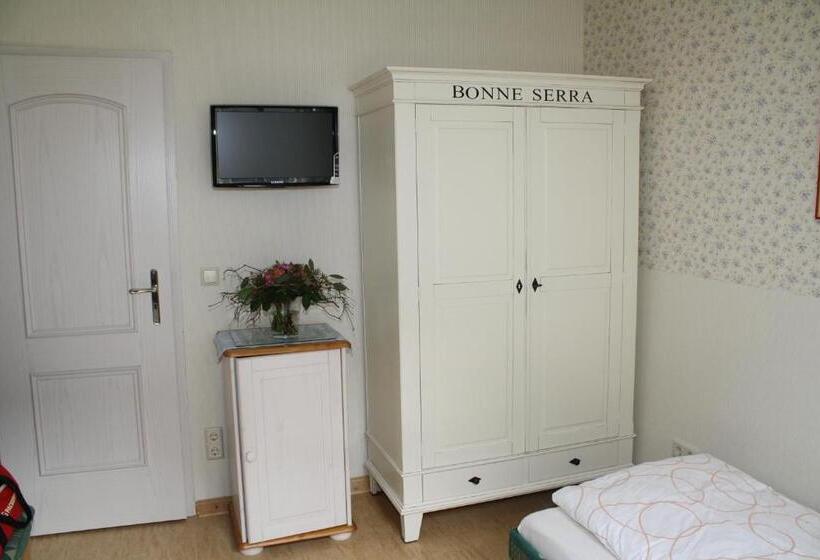 חדר בסיסי, Pension Zur Fährbrücke