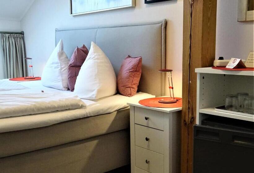 חדר סטנדרט לארבעה, Pension Zur Fährbrücke