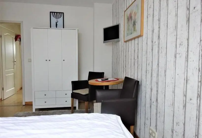 スタンダード４人部屋, Pension Zur Fährbrücke