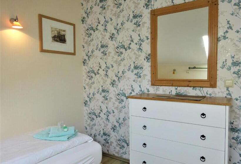 חדר סטנדרט לארבעה, Pension Zur Fährbrücke