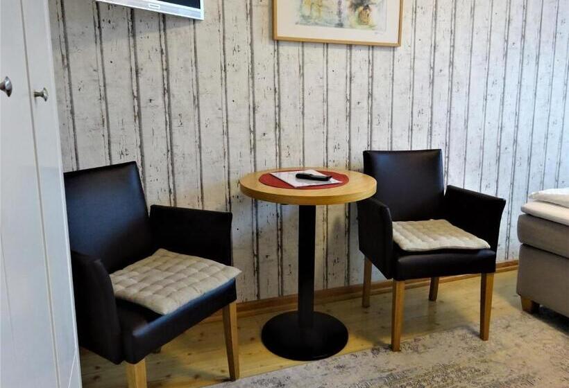 חדר סטנדרט לארבעה, Pension Zur Fährbrücke