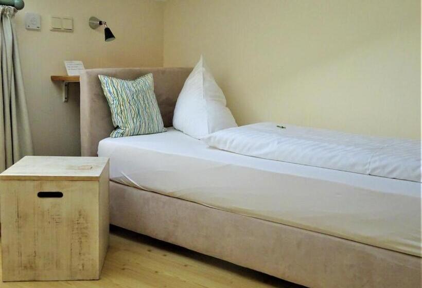 דירת חדר נוף לים, Pension Zur Fährbrücke