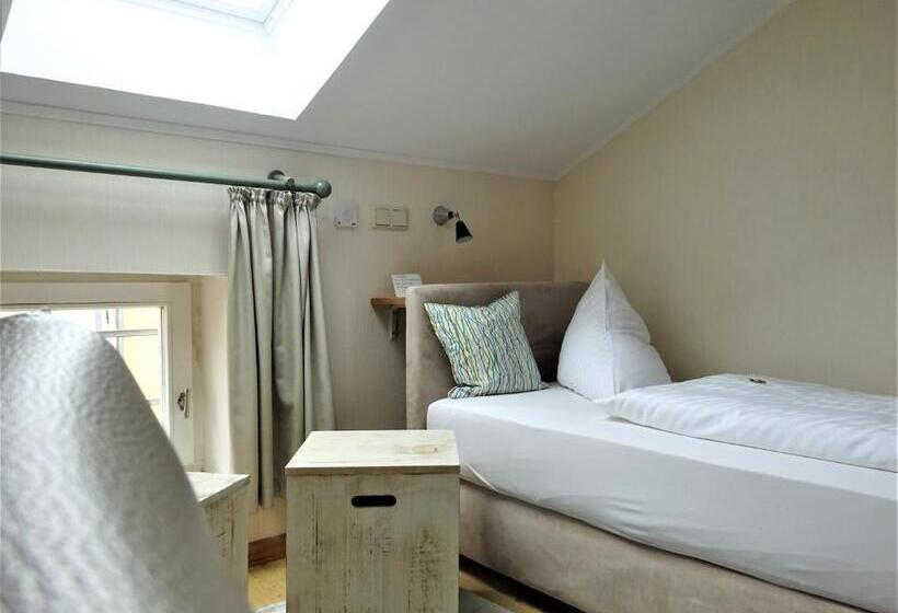 דירת חדר נוף לים, Pension Zur Fährbrücke