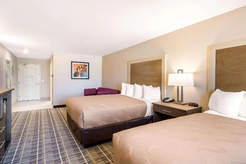 スイート, Quality Inn & Suites Carlsbad Caverns Area