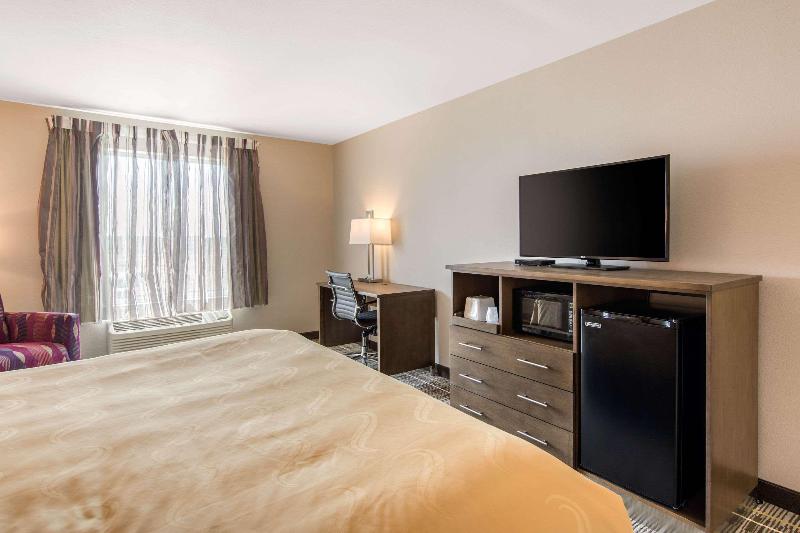 חדר סטנדרט עם מיטת קינג, Quality Inn & Suites Carlsbad Caverns Area