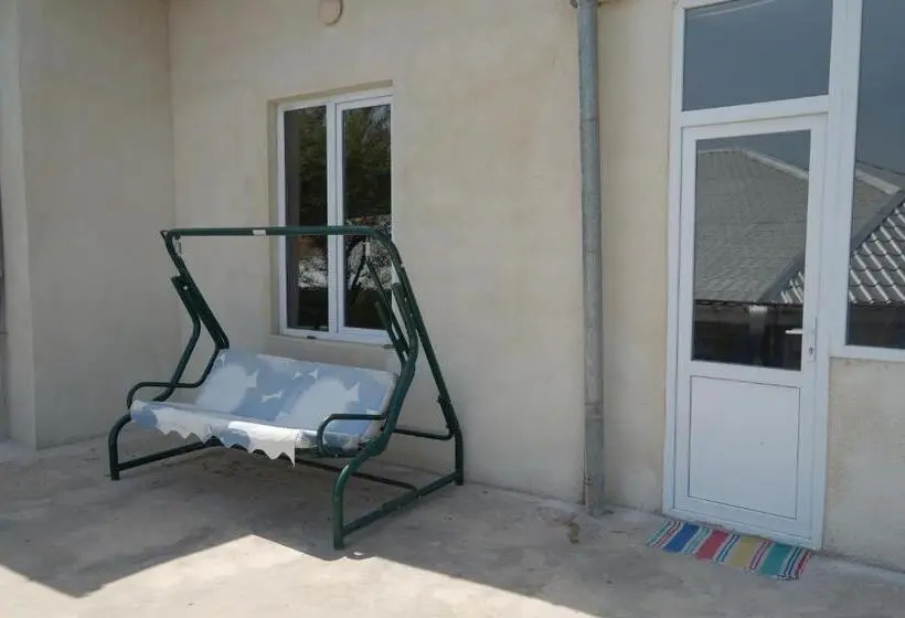 اتاق اکونومی, Mimino Guest House