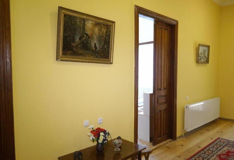 اتاق لوکس, Mimino Guest House