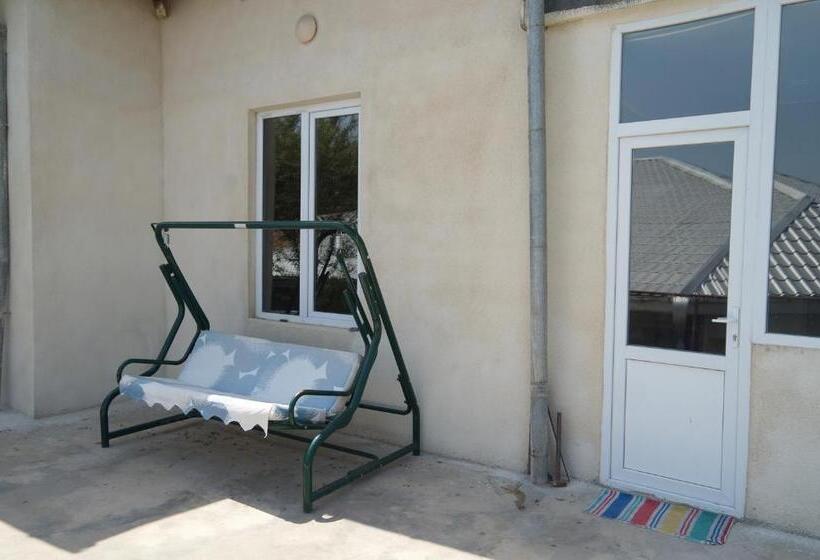 اتاق لوکس, Mimino Guest House