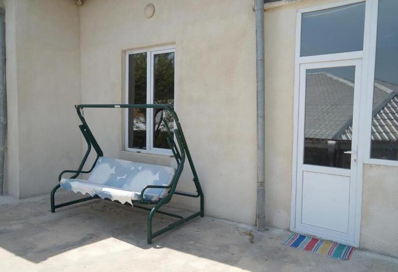 اتاق لوکس, Mimino Guest House