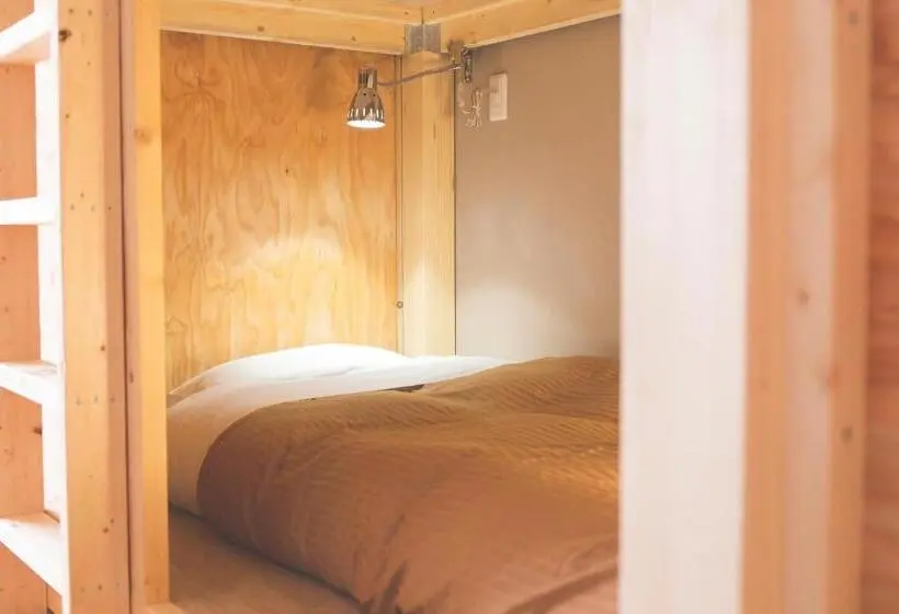バスルーム共同エコノミー4人部屋, Noboribetsu Guest House Aka & Ao